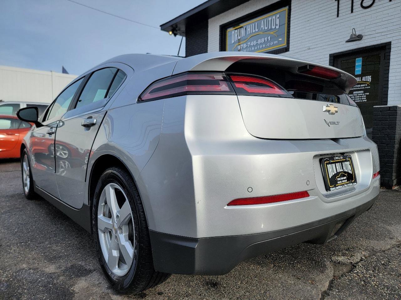 Used 2015 Chevrolet Volt Premium w/ Premium Trim Package FWD image 3