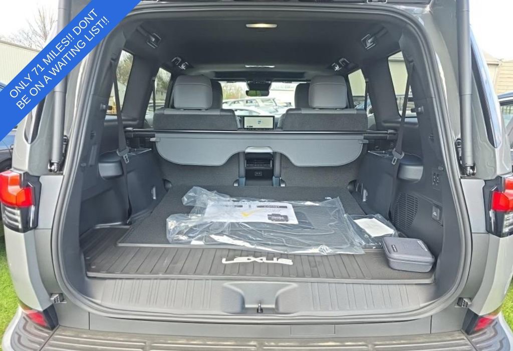 Used 2026 Lexus GX 550 w/ Accessory Package (2T) image 5