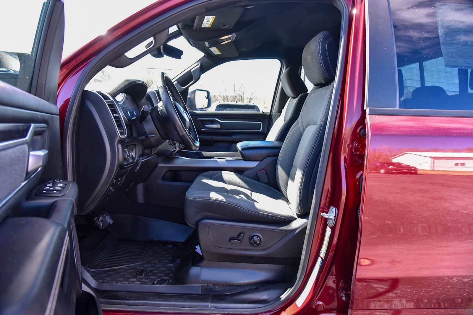 Certified 2019 RAM 1500 Big Horn AWD/4WD image 14