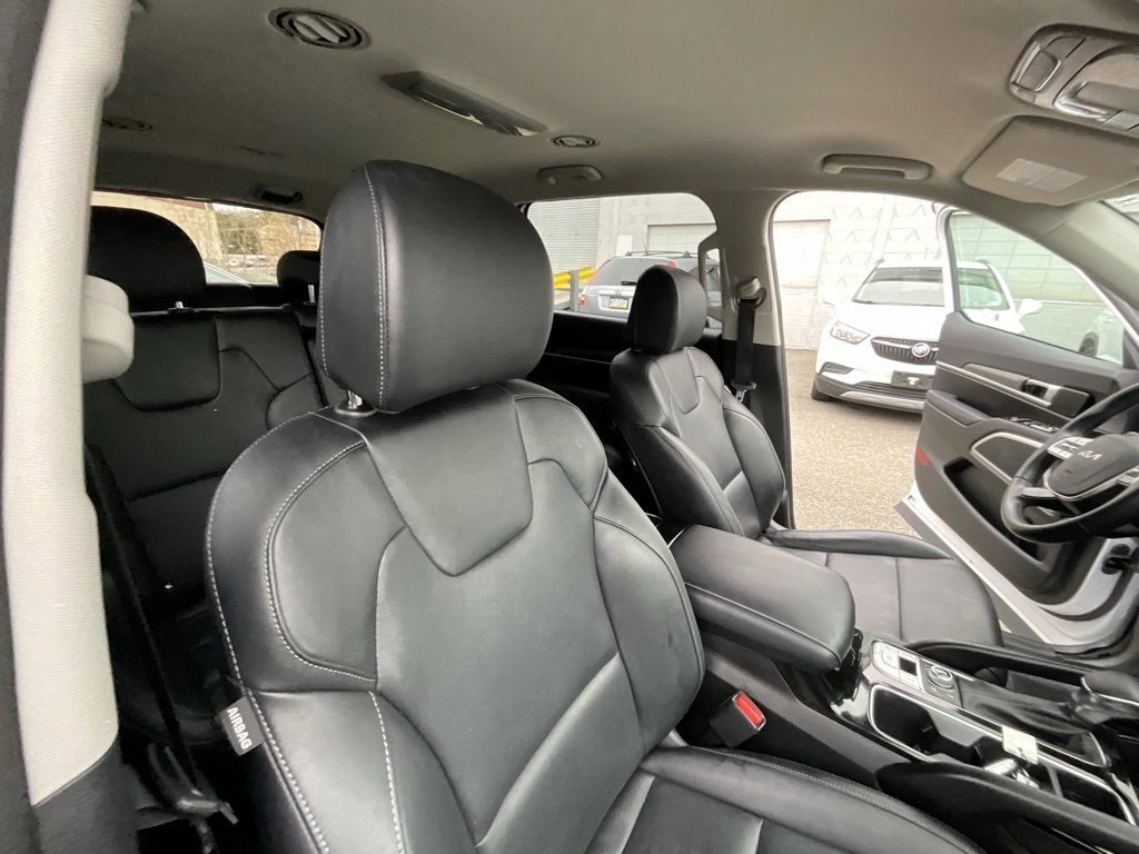 Used 2022 Kia Telluride LX image 37
