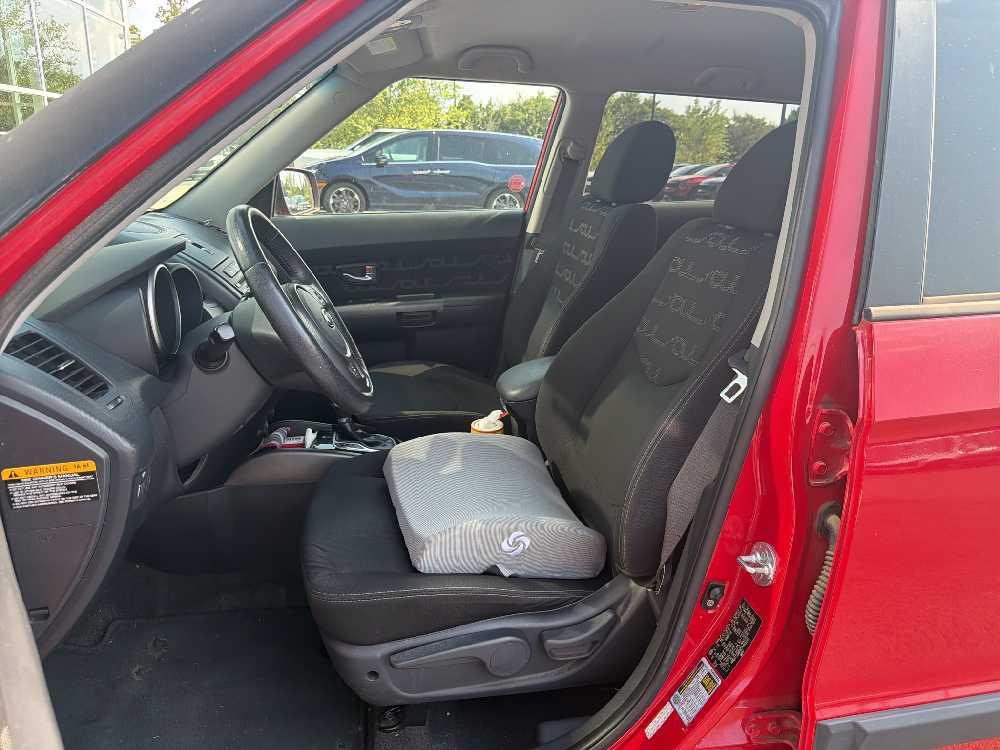 Used 2012 Kia Soul + FWD image 10