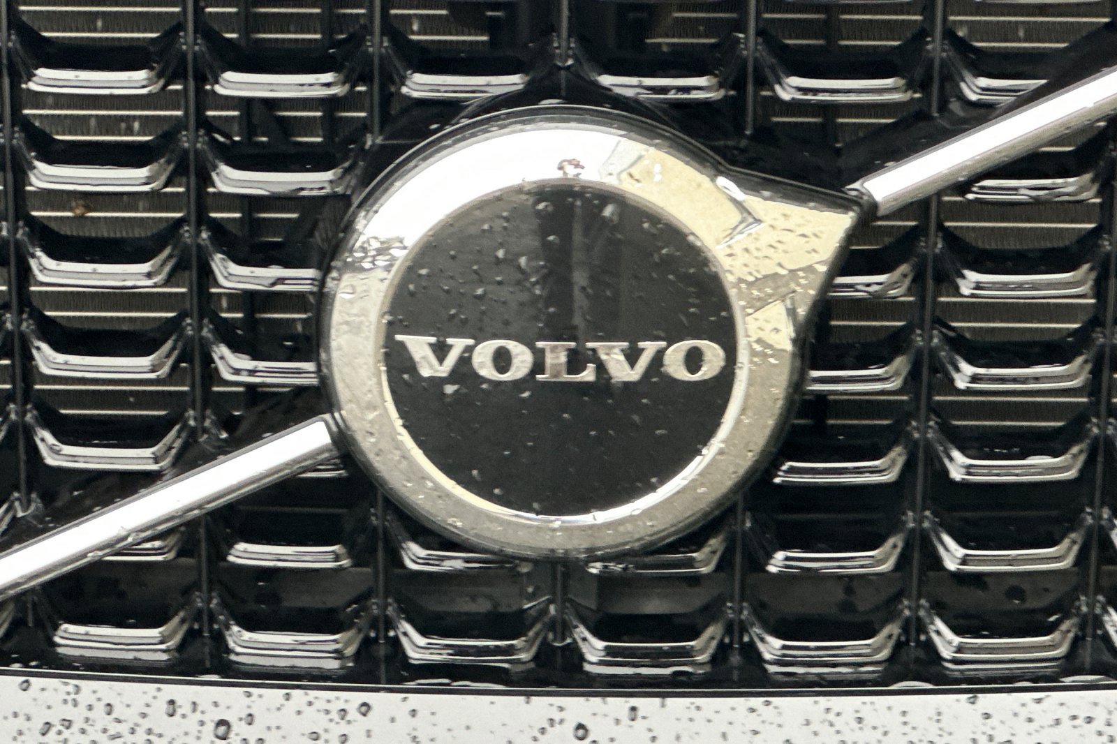 Used 2024 Volvo XC60 B5 Core image 39