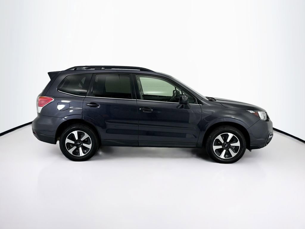 Used 2017 Subaru Forester 2.5i Limited AWD/4WD image 4