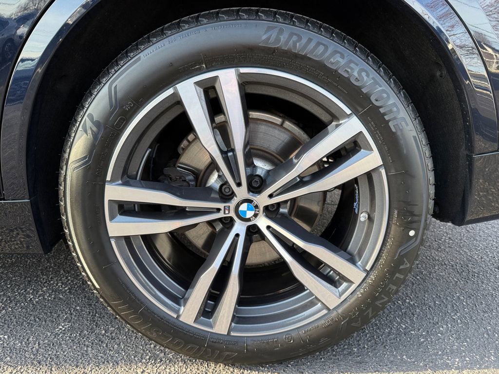 Certified 2023 BMW X7 xDrive40i w/ M Sport Package image 16