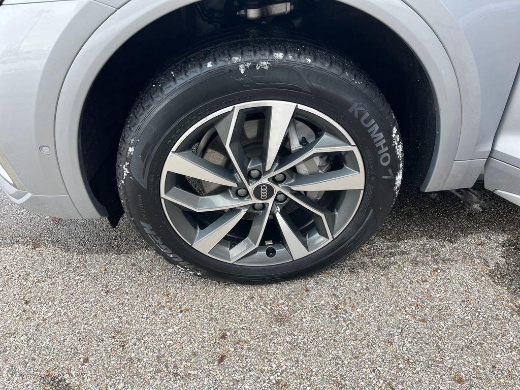 Used 2023 Audi Q5 2.0T Prestige w/ Prestige Package image 29