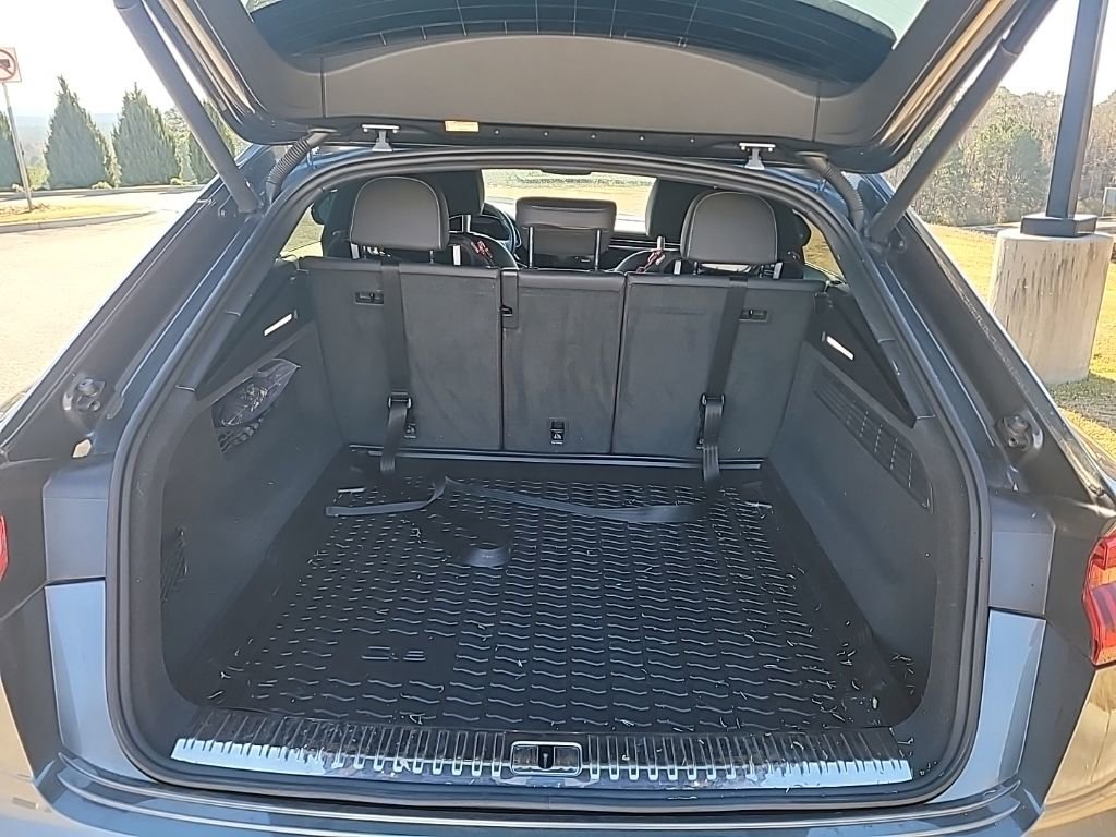 Used 2021 Audi Q8 Premium Plus w/ Premium Plus Package image 18