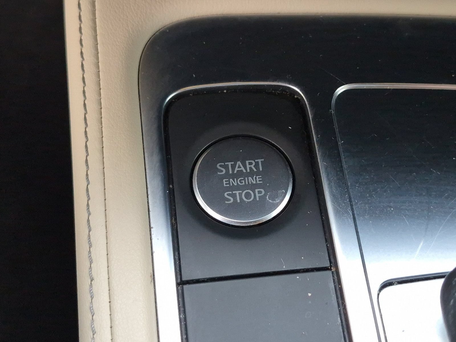 Used 2023 INFINITI QX60 Sensory AWD/4WD image 23