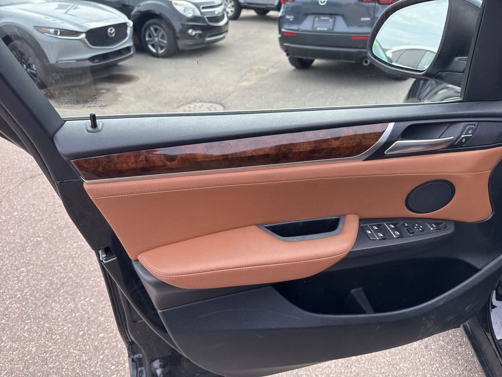 Used 2017 BMW X3 xDrive28i image 16