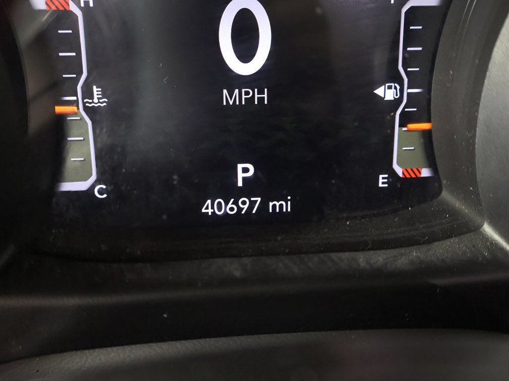 Used 2023 Jeep Wrangler Unlimited Sahara AWD/4WD image 33