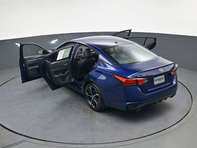 Used 2024 Nissan Altima 2.5 SR FWD image 39