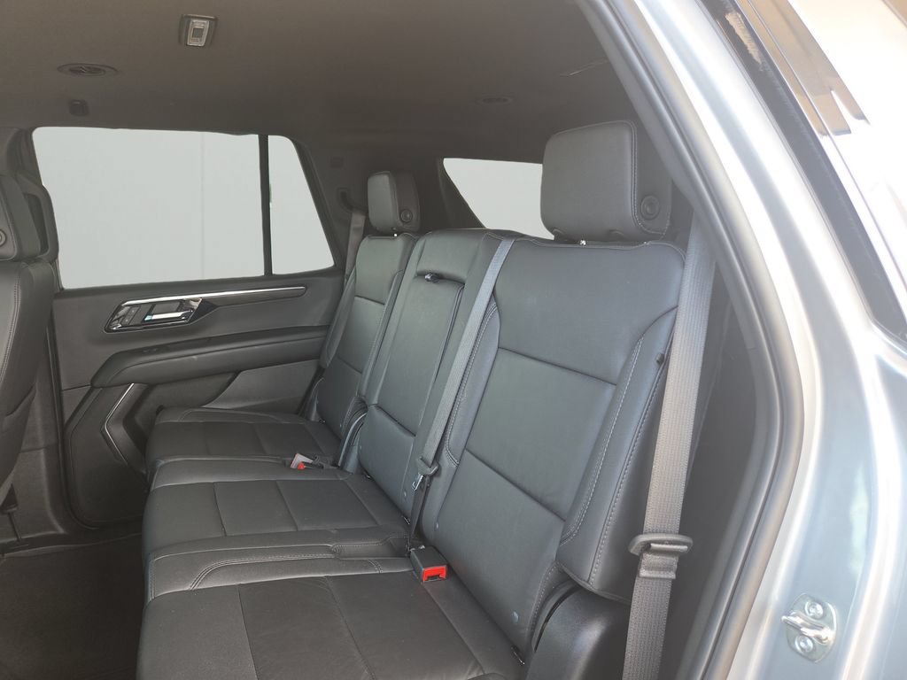 Used 2025 Chevrolet Tahoe Z71 AWD/4WD image 14