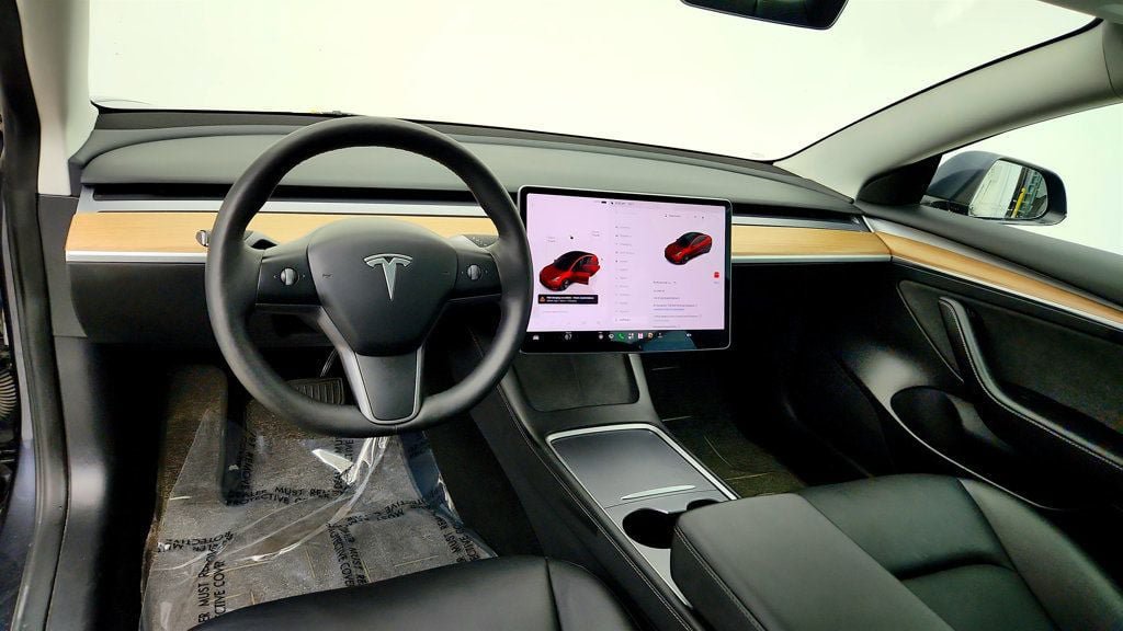 Used 2023 Tesla Model 3 Standard Range RWD image 12