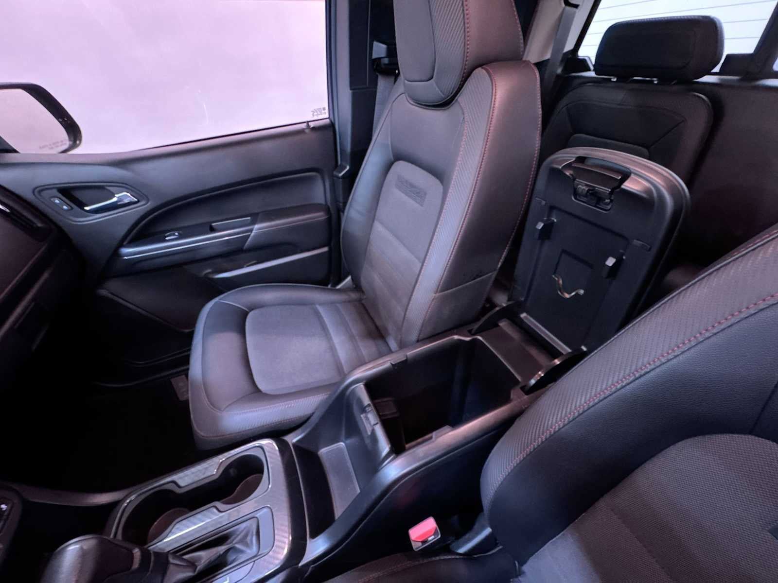 Used 2020 GMC Canyon All Terrain w/ Trailering Package AWD/4WD image 30