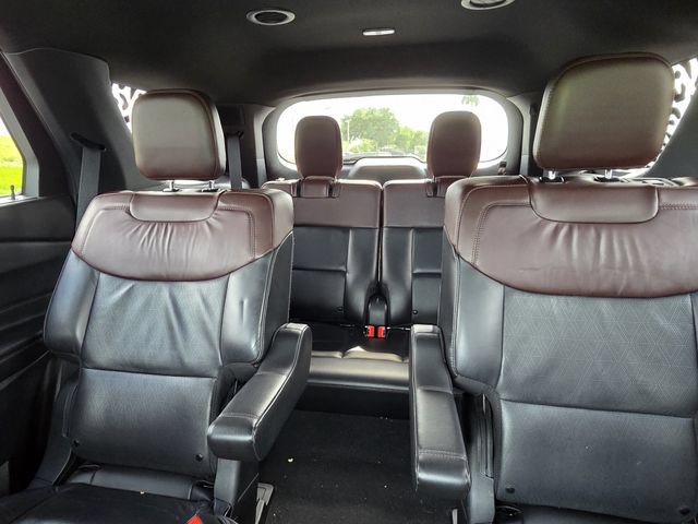 Used 2022 Ford Explorer Platinum w/ Equipment Group 601A AWD/4WD image 21