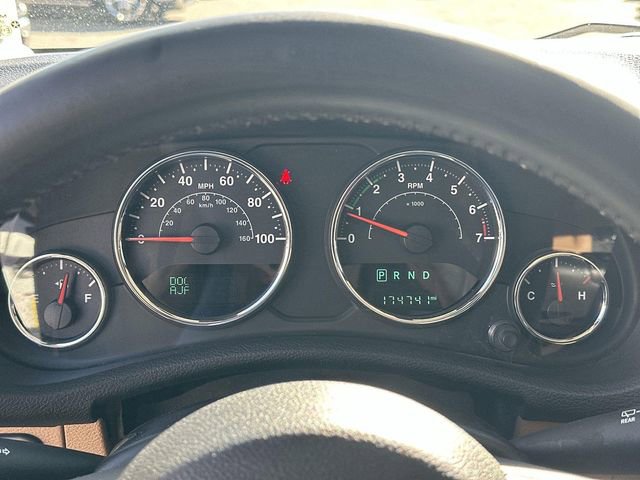 Used 2016 Jeep Wrangler Unlimited Rubicon w/ Connectivity Group image 10