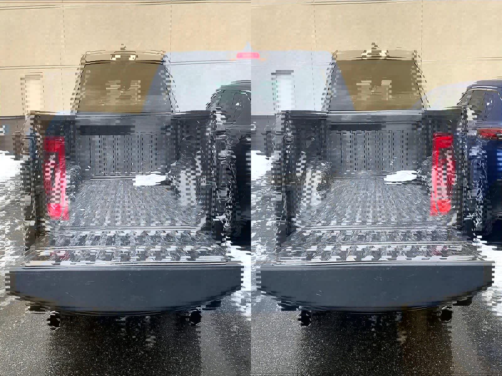 Used 2024 RAM 1500 Laramie image 31