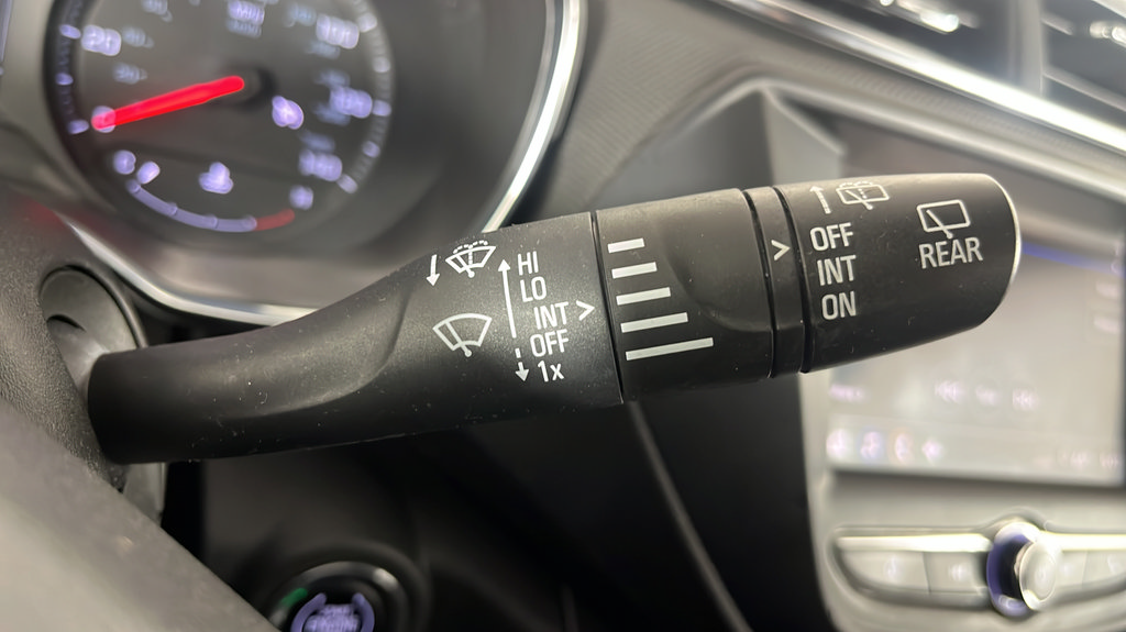 Used 2023 Chevrolet TrailBlazer LT AWD/4WD image 29
