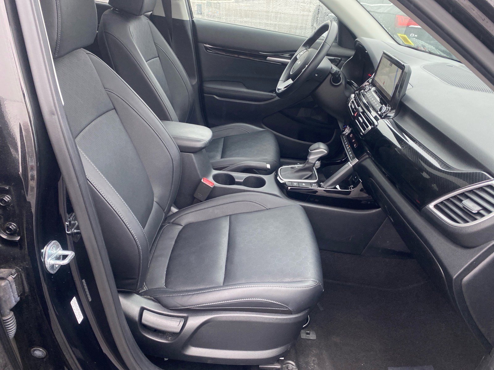 Certified 2023 Kia Seltos EX image 27