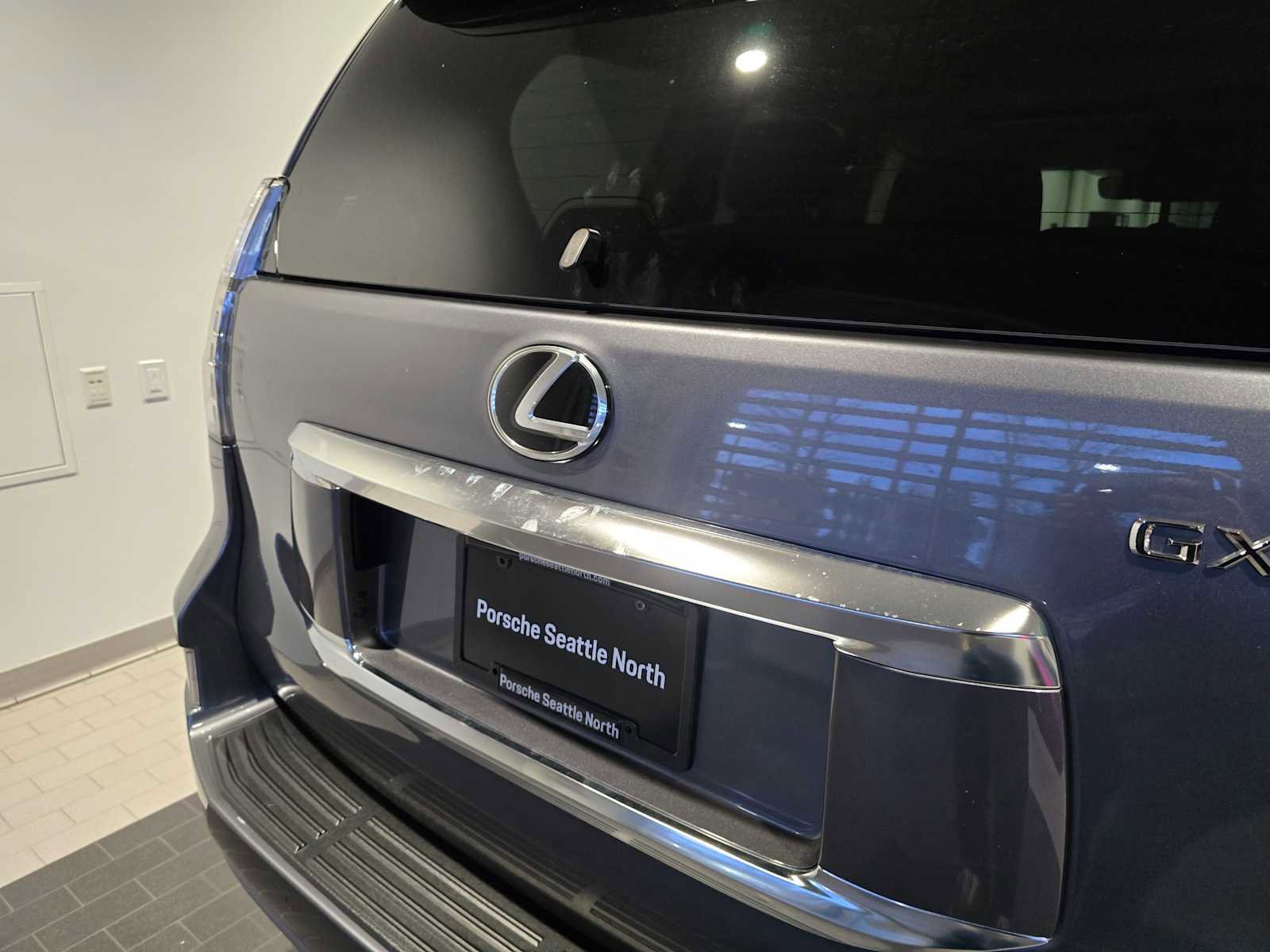 Used 2023 Lexus GX 460 Premium w/ Premium Plus Package image 19