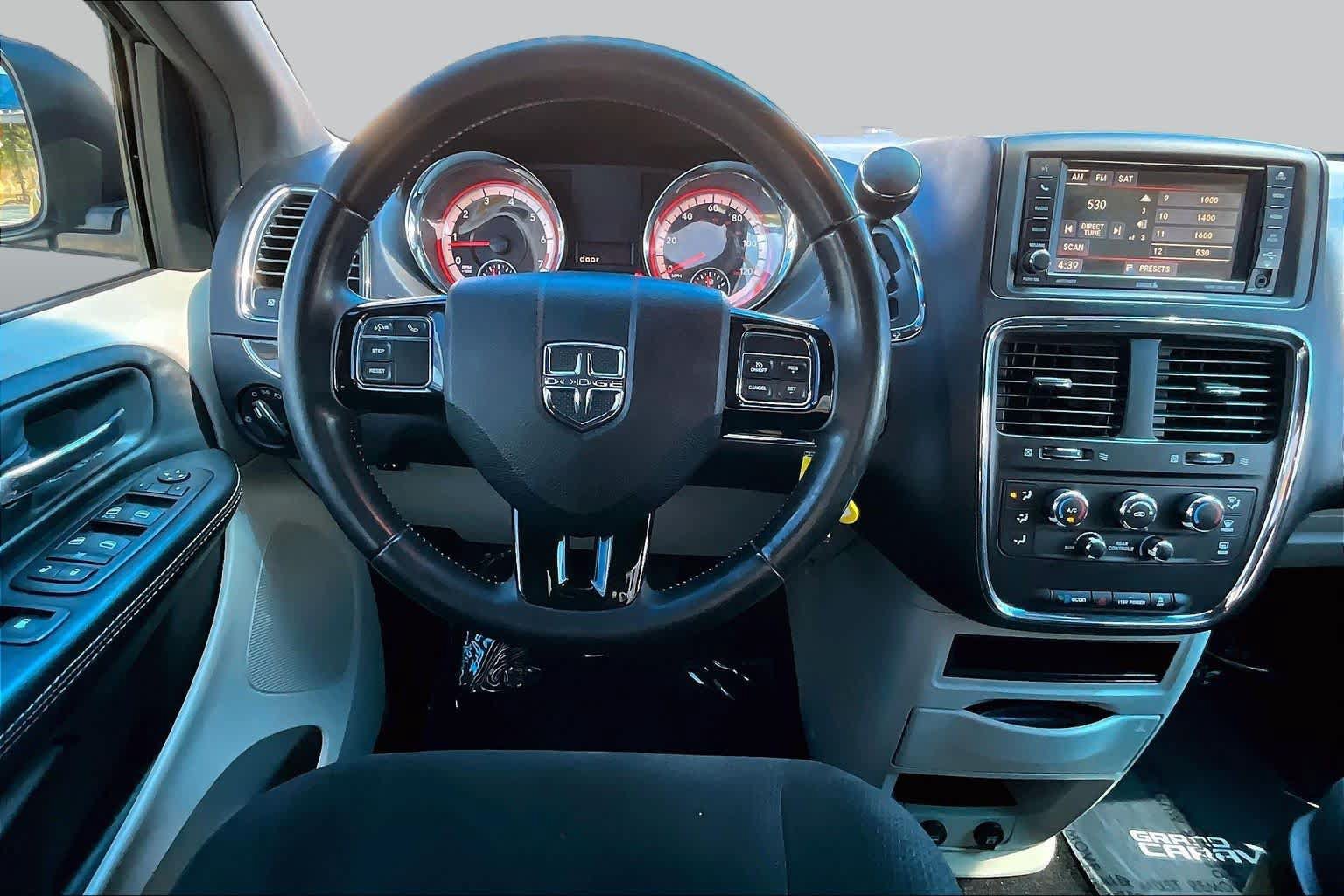 Used 2015 Dodge Grand Caravan SE FWD image 6