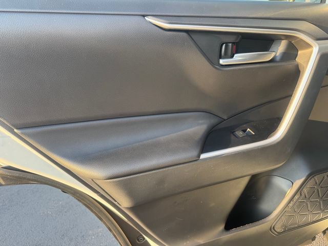 Used 2023 Toyota RAV4 XLE w/ Convenience Package FWD image 28