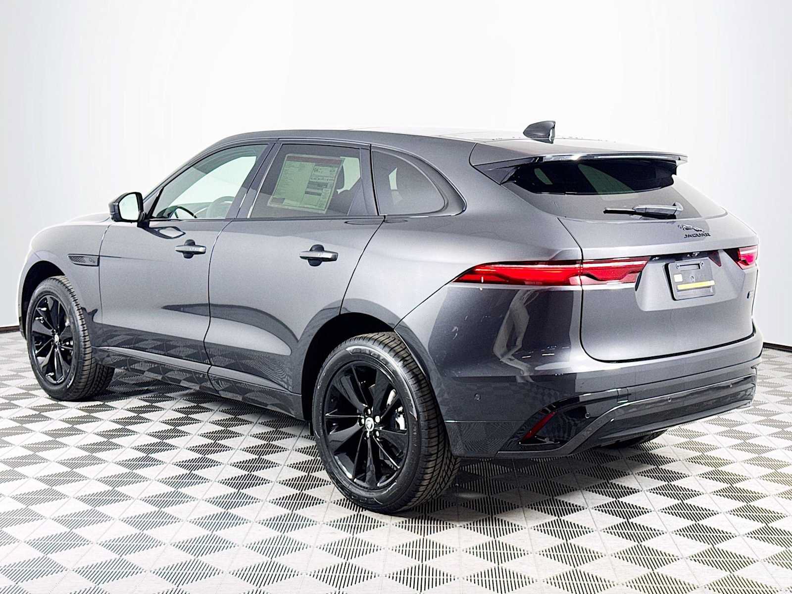 New 2026 Jaguar F-PACE R-Dynamic S AWD/4WD image 6