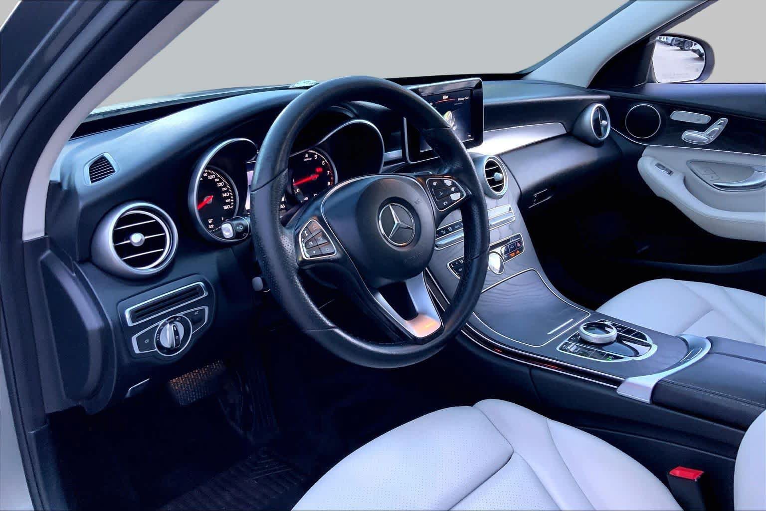 Used 2017 Mercedes-Benz C 300 Sedan image 18