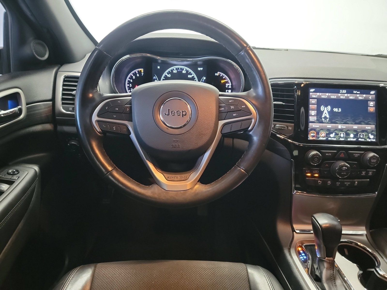 Used 2020 Jeep Grand Cherokee Altitude AWD/4WD image 16