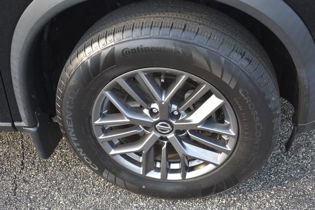 Used 2021 Nissan Rogue S image 11