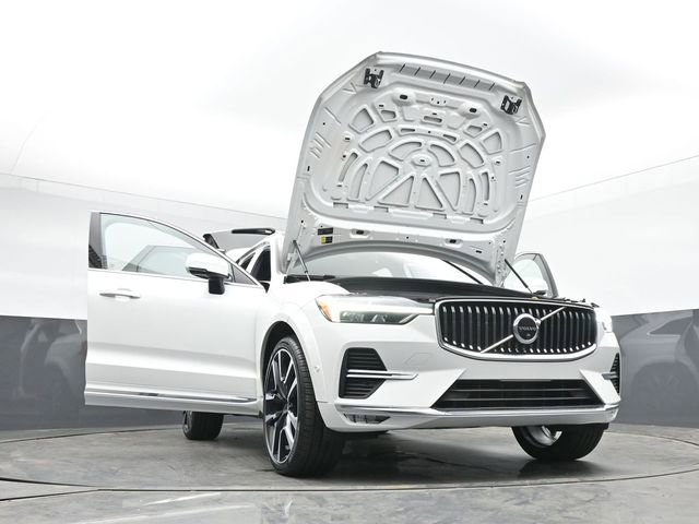 Used 2023 Volvo XC60 B5 Ultimate image 54