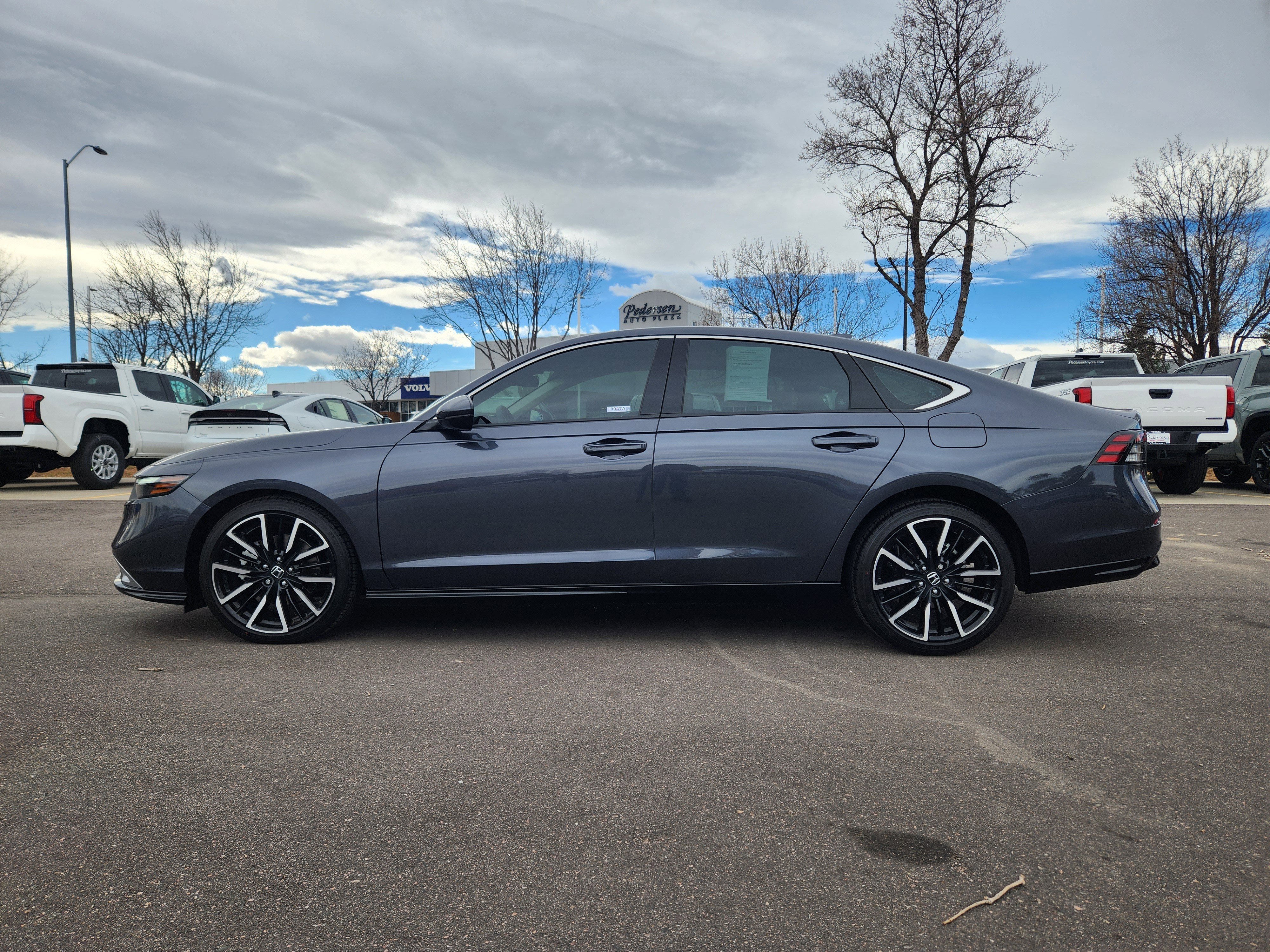 Used 2024 Honda Accord Touring image 4