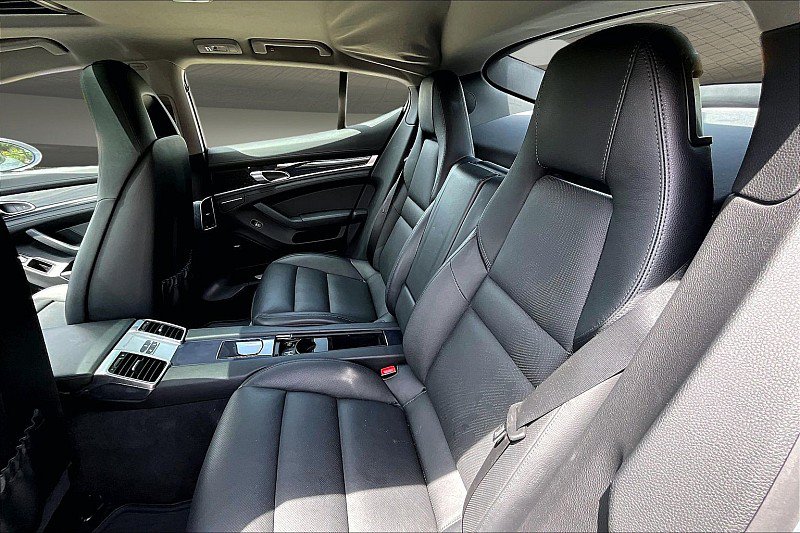 Used 2016 Porsche Panamera S RWD image 22
