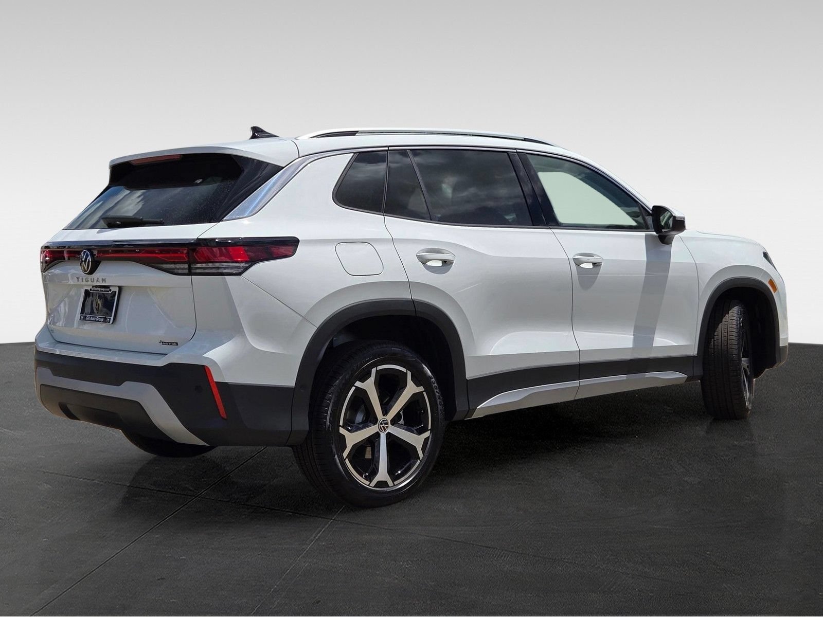 New 2026 Volkswagen Tiguan SE AWD/4WD image 5