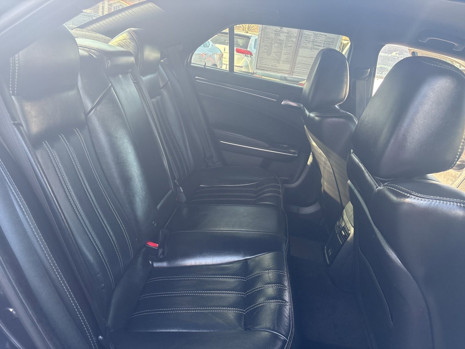 Used 2019 Chrysler 300 S image 17