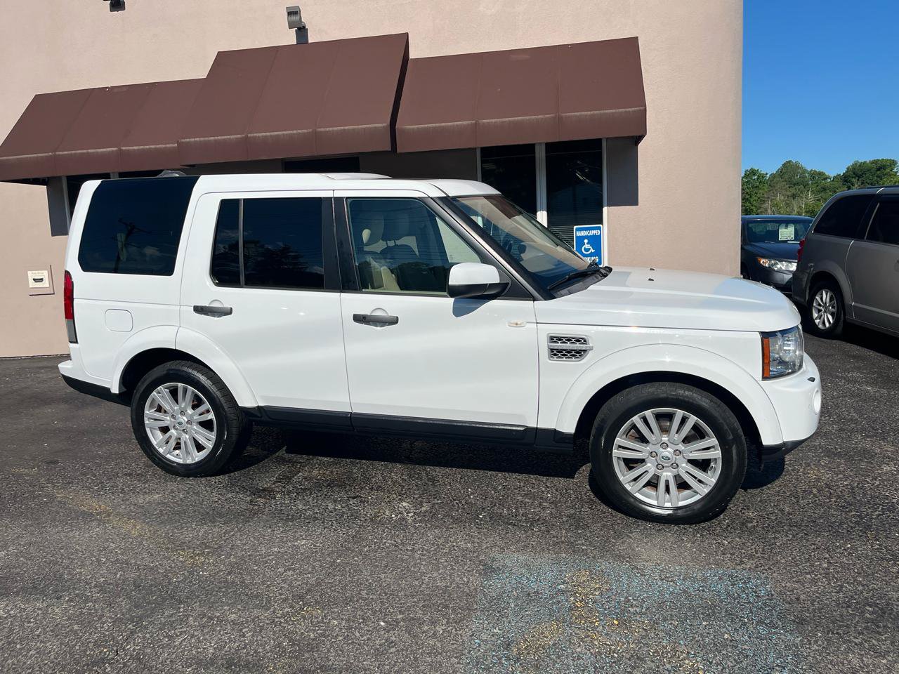 Used 2012 Land Rover LR4 HSE AWD/4WD image 4