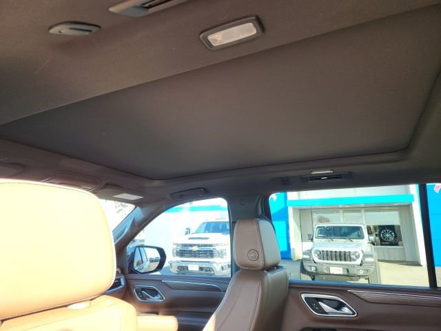 Used 2021 Chevrolet Suburban High Country image 9