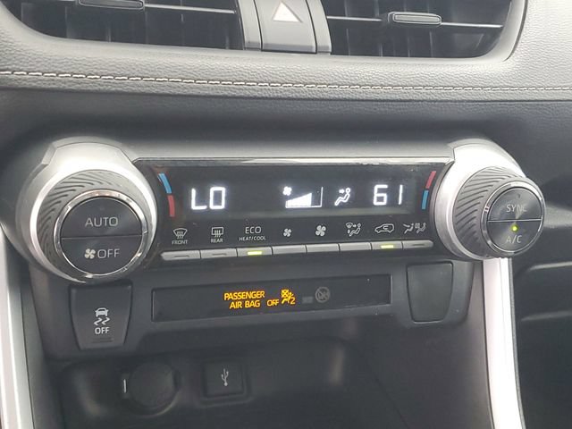 Used 2020 Toyota RAV4 LE w/ All Weather Liner Package AWD/4WD image 29