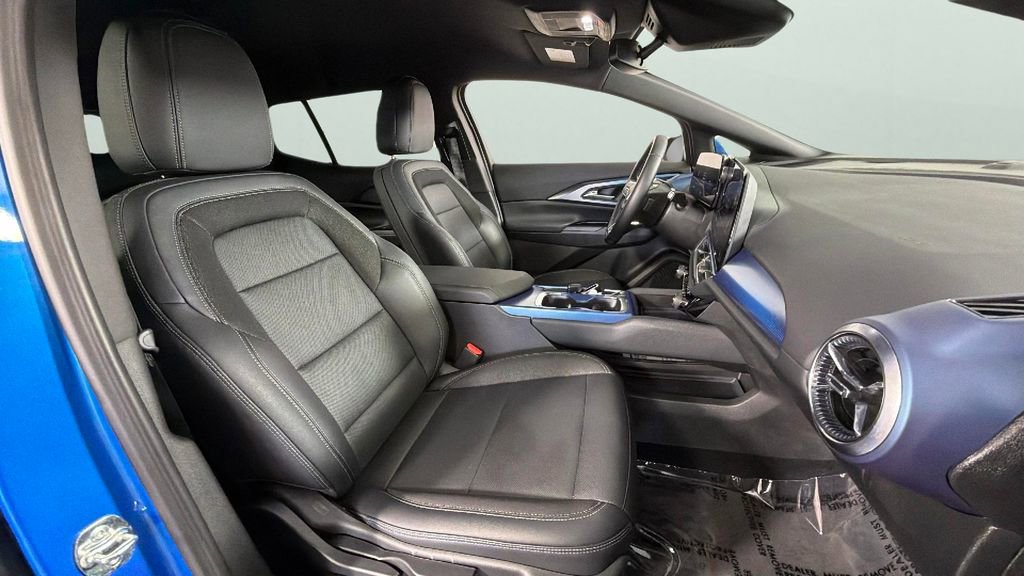 Used 2025 Chevrolet Equinox EV LT w/ Convenience Package FWD image 34