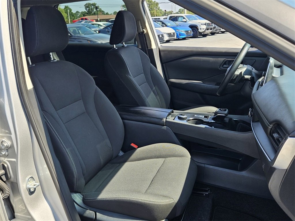 Certified 2025 Nissan Rogue S image 14