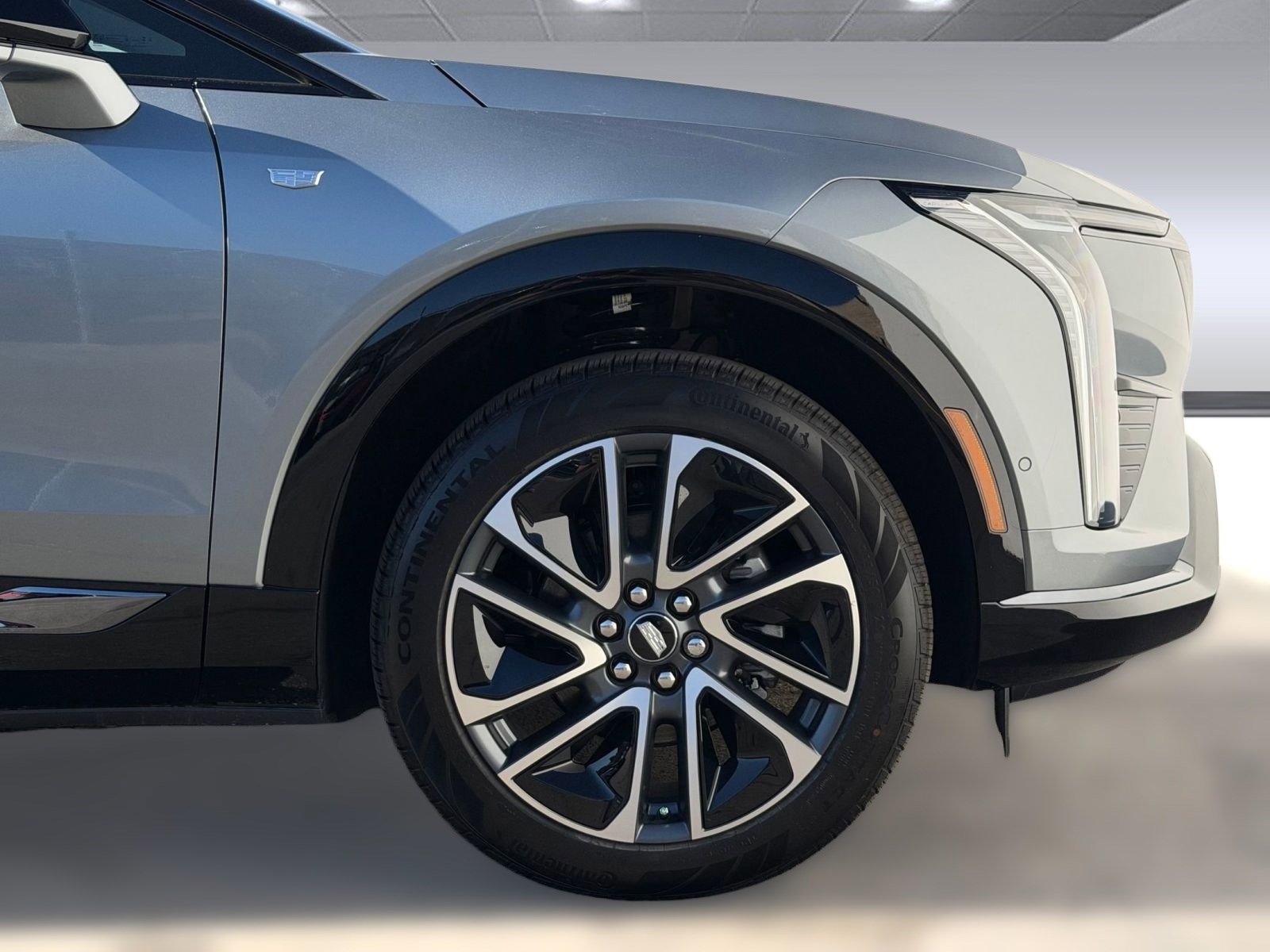 New 2026 Cadillac Optiq Luxury 1 image 10