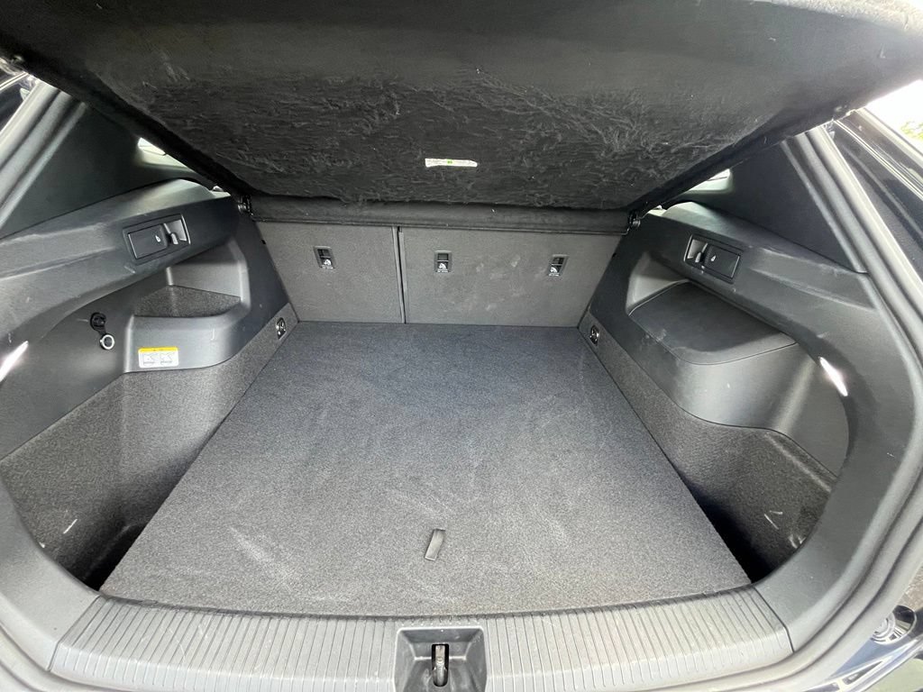 Certified 2025 Volkswagen Tiguan SEL R-Line AWD/4WD image 27