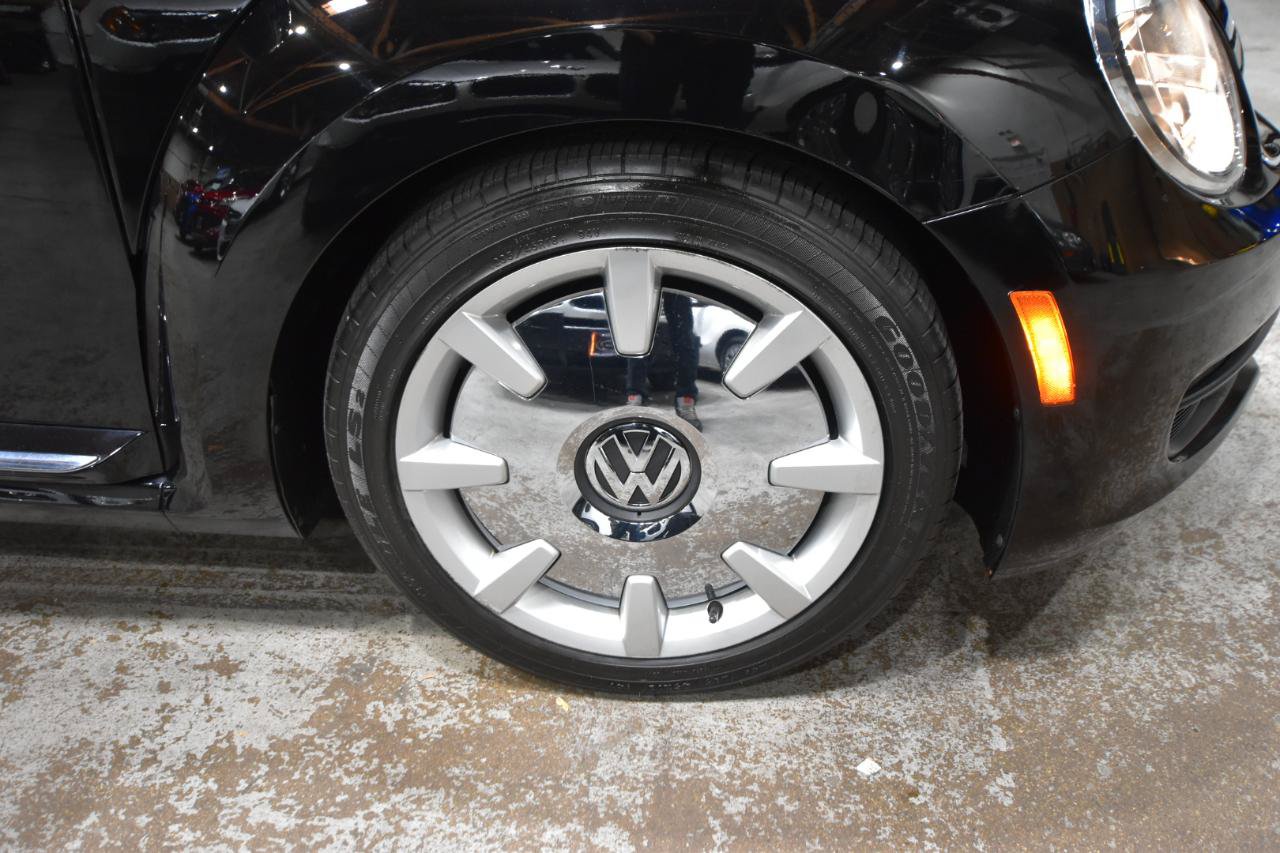 Used 2012 Volkswagen Beetle 2.5 FWD image 35