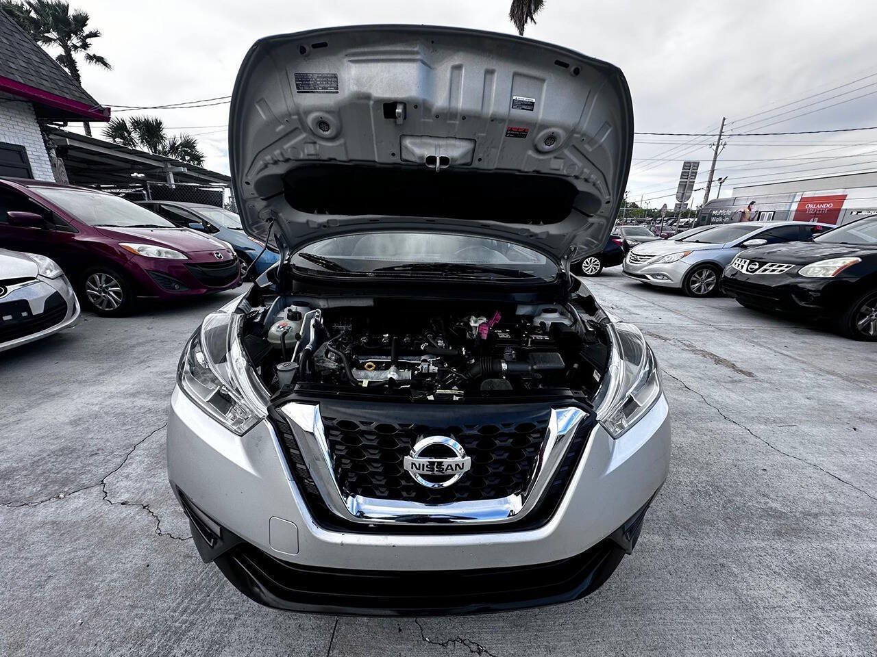 Used 2020 Nissan Kicks S FWD image 3