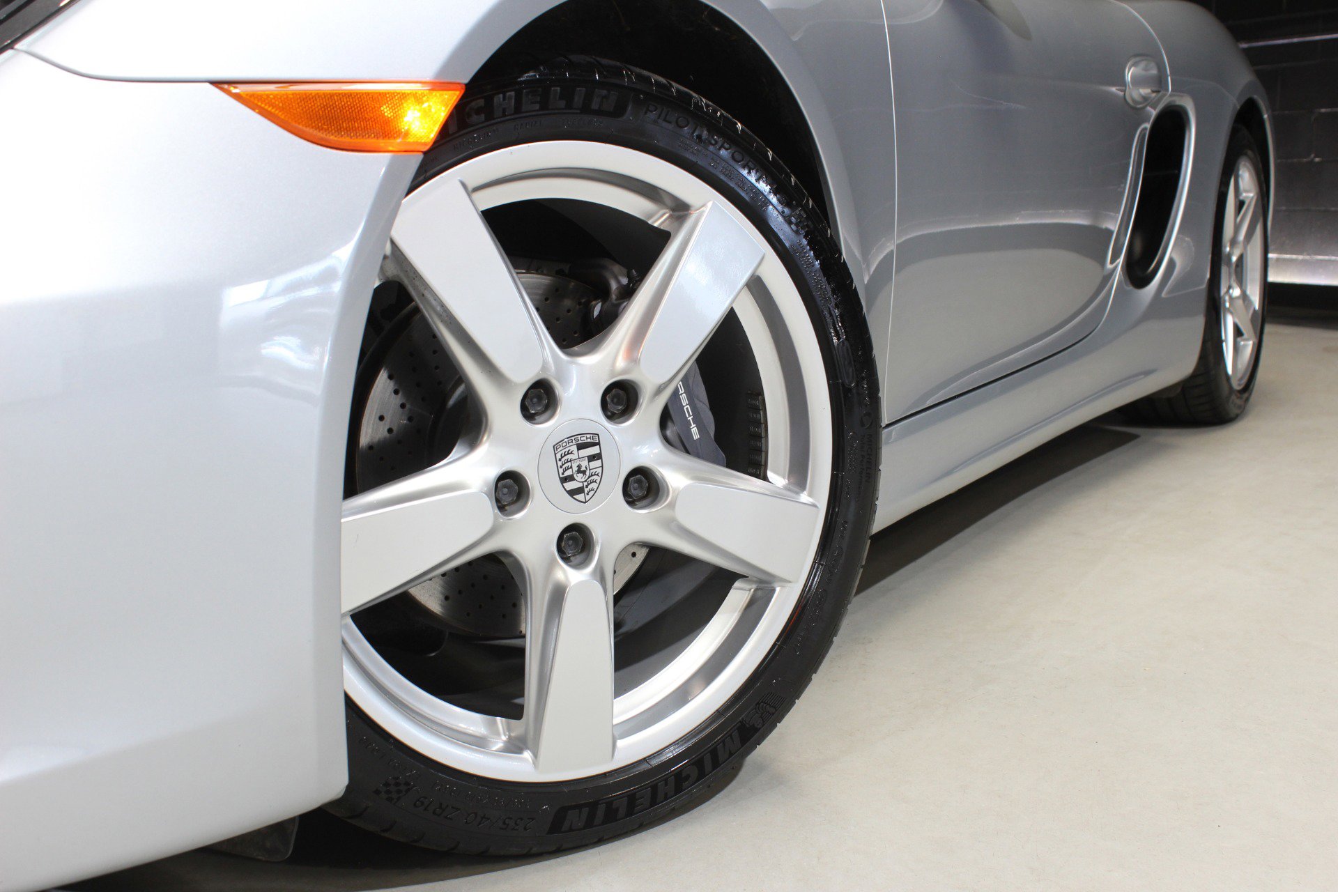 Used 2015 Porsche Cayman image 20