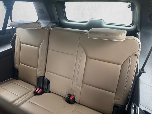 Used 2021 Chevrolet Suburban Premier AWD/4WD image 16