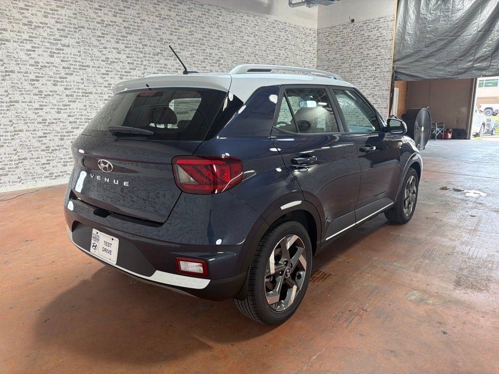 New 2026 Hyundai Venue SEL FWD image 7