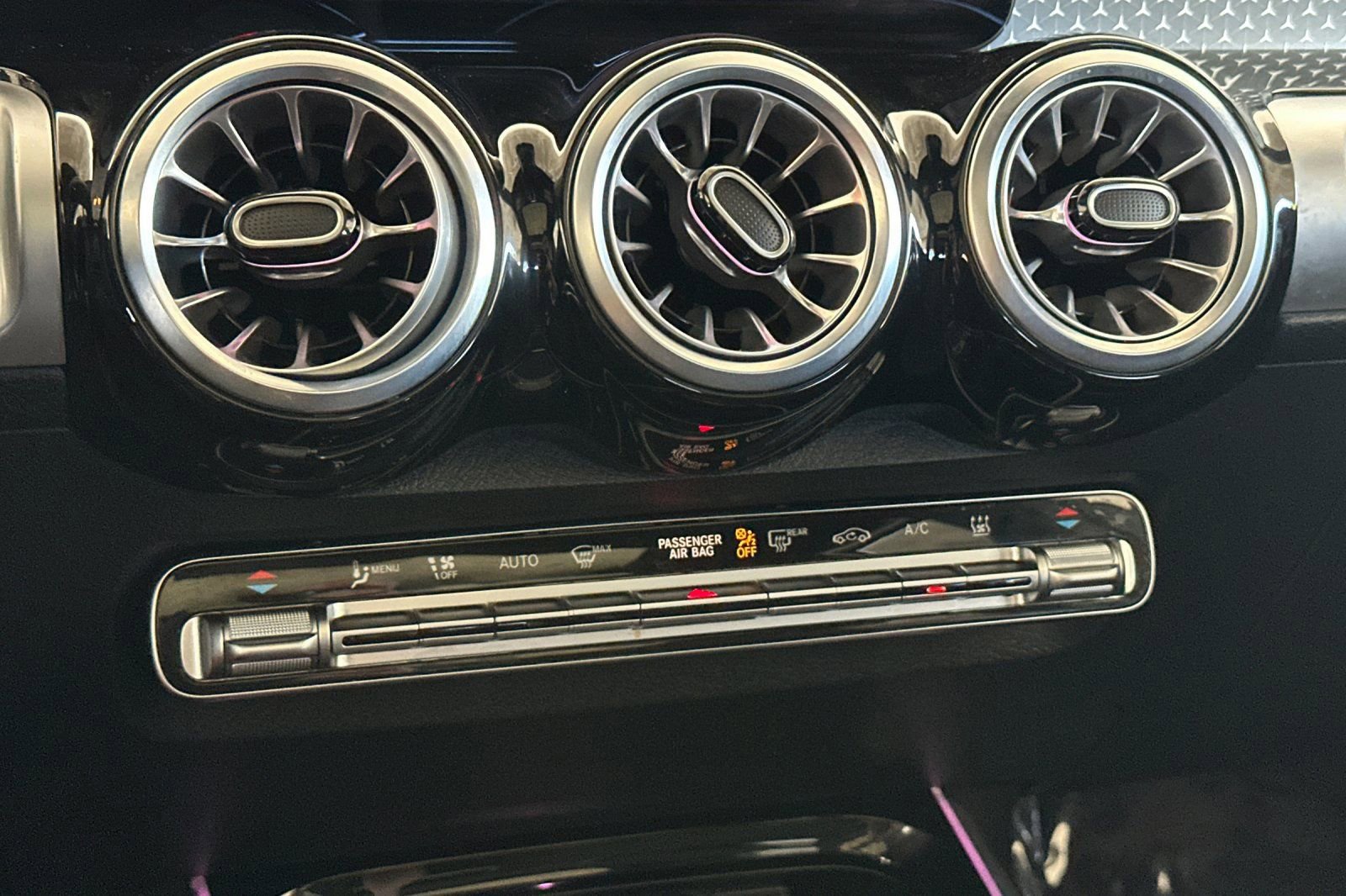 Certified 2024 Mercedes-Benz EQB 250+ image 29