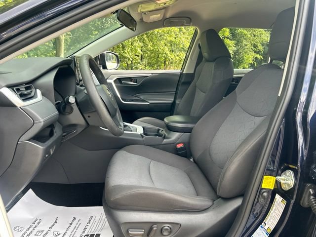 Used 2020 Toyota RAV4 XLE w/ All Weather Liner Package AWD/4WD image 17