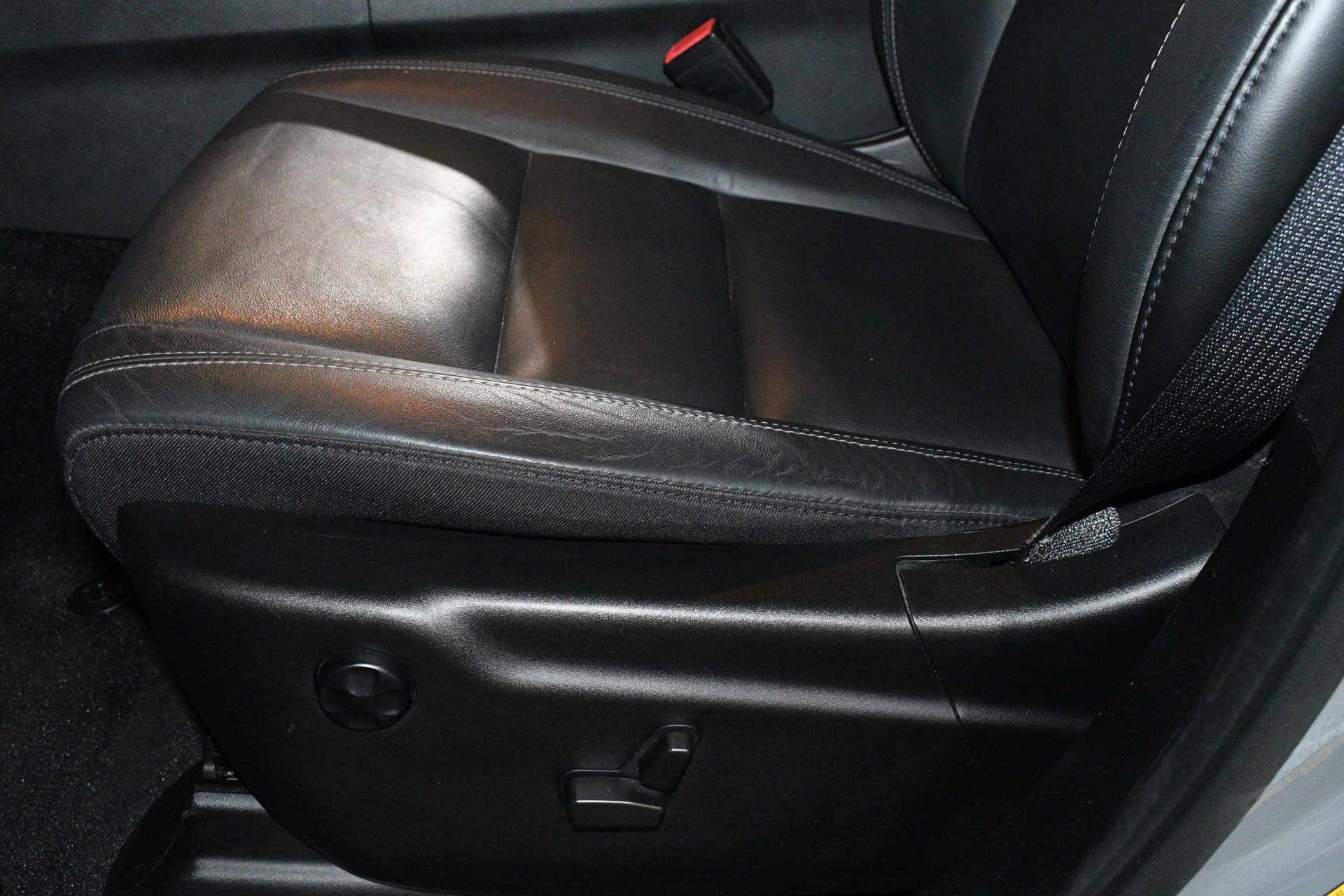Used 2022 Dodge Durango GT RWD image 13
