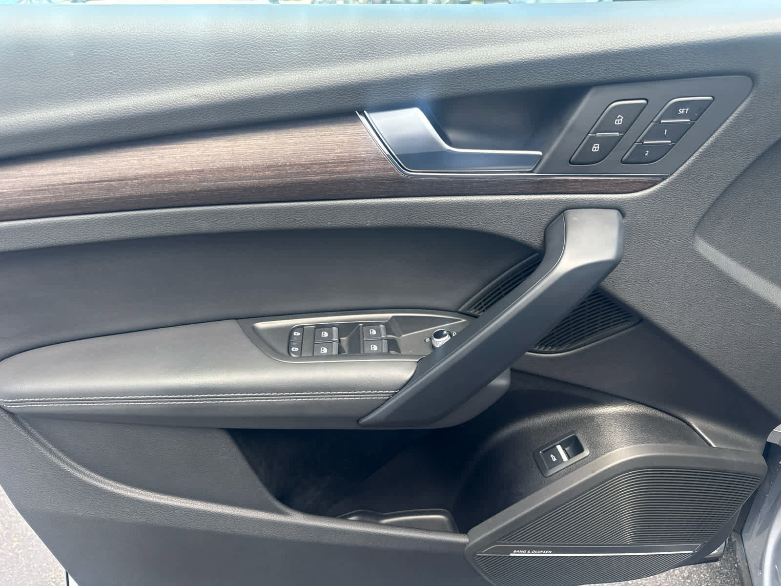 Used 2025 Audi Q5 2.0T Premium Plus w/ Premium Plus Package image 7